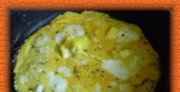 Salad dengan telur dadar: resipi, ciri memasak dan ulasan